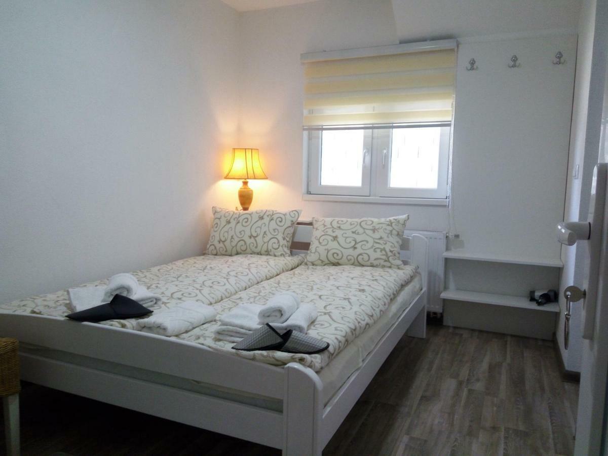 Apartments&Rooms Mido Високо Экстерьер фото